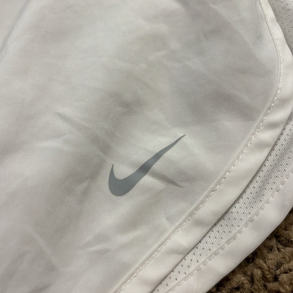 Women’s Nike Shorts - Picture 3 of 4